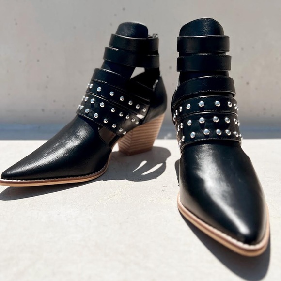 NEW Black Studded Cutout Buckle Strap Pointy
Toe Block Heel Ankle Booties Vegan - Picture 14 of 15